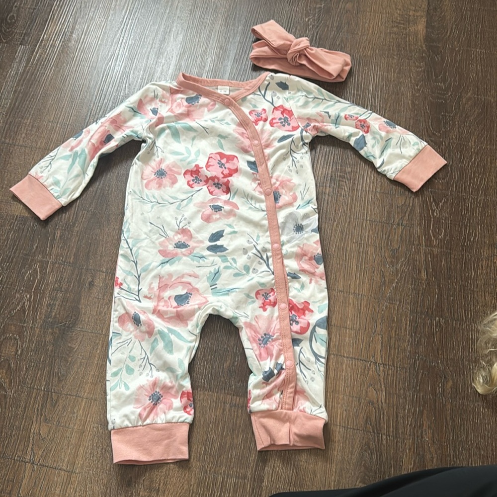 Floral baby girl onesie sleep and play with matching headband